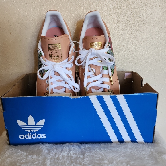 Adidas stan Amber Blush Floral - Picture 13 of 13